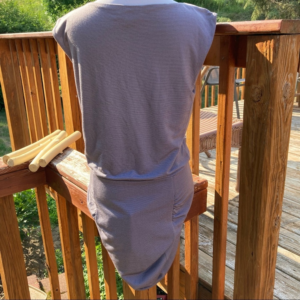 - Athleta Grey Microstripe Westwood Athletic Dress - Picture 6 of 10